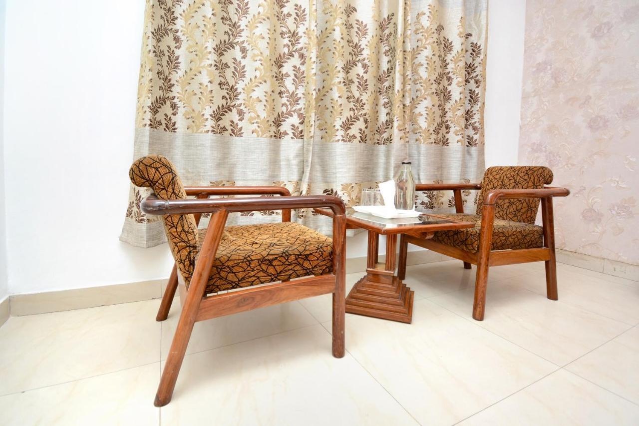 אמריצר Hotel Ricky International מראה חיצוני תמונה