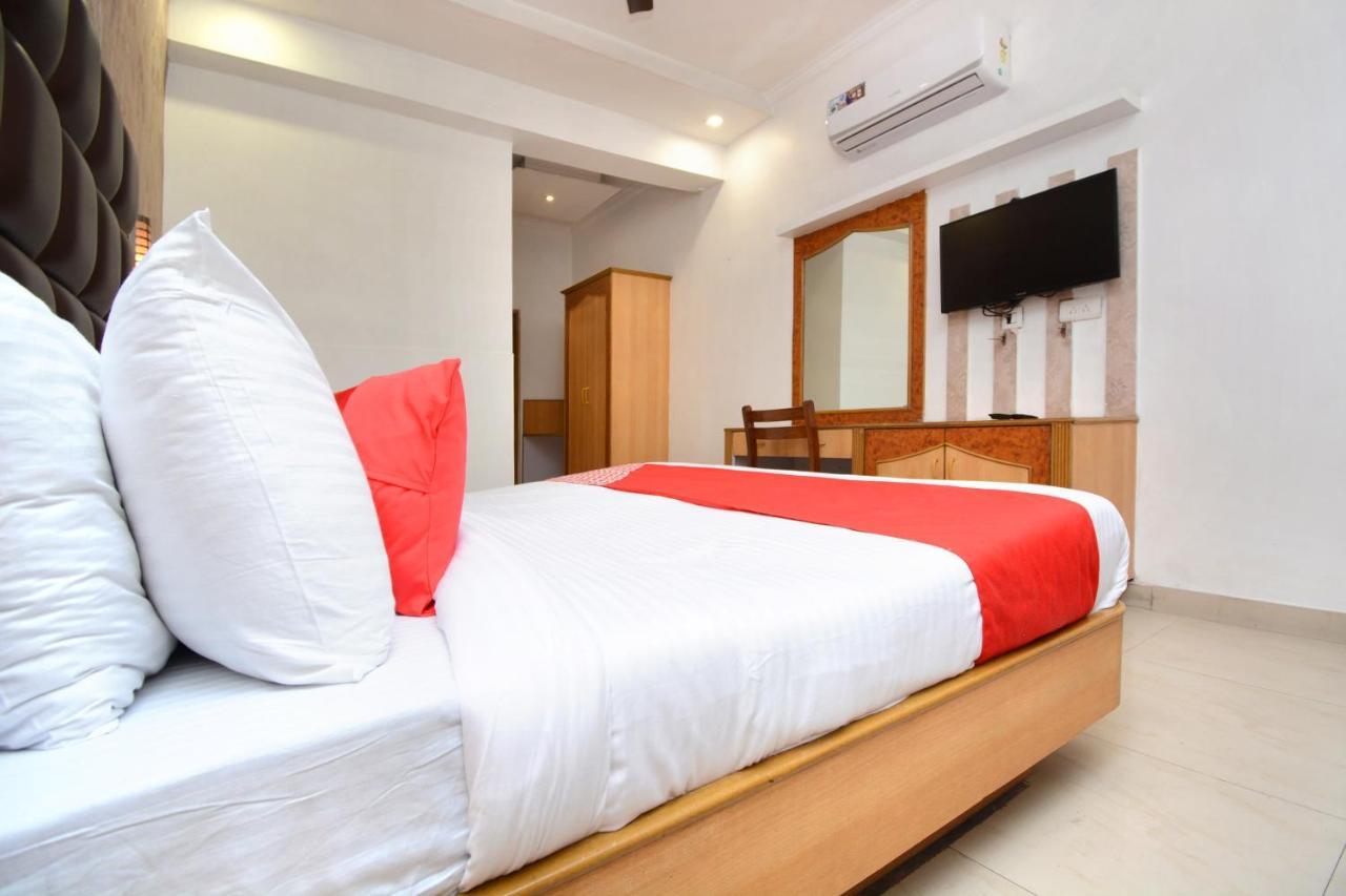 אמריצר Hotel Ricky International מראה חיצוני תמונה