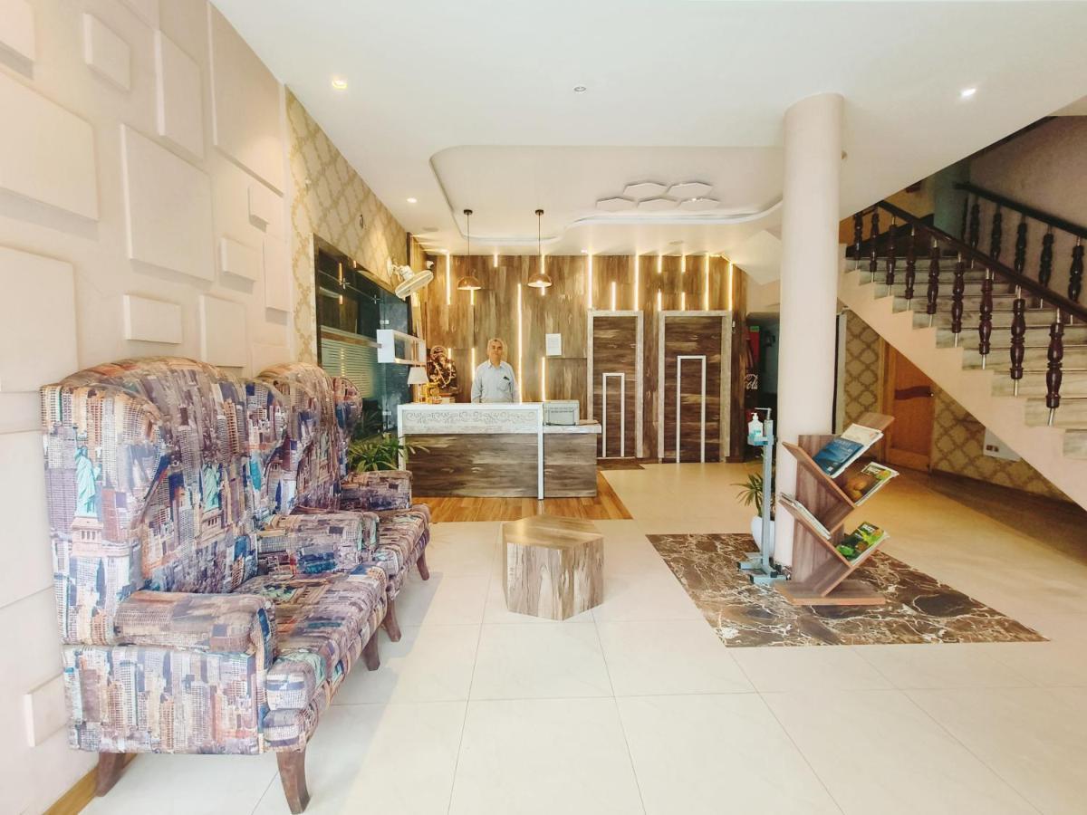אמריצר Hotel Ricky International מראה חיצוני תמונה
