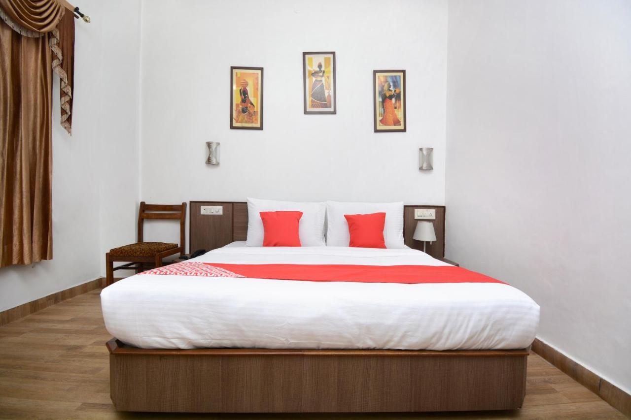 אמריצר Hotel Ricky International מראה חיצוני תמונה